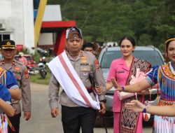 Sambut Kapolres Baru AKBP Stephanus Luckyto, Polres Toraja Utara Gelar Tradisi Penyambutan Adat Khas Toraja