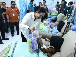 Kejati Jabar Gelar Bakti Sosial di SLB Negeri dan RSUD Bayu Asih Purwakarta